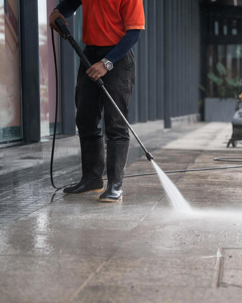 Balayage et lavage à pression